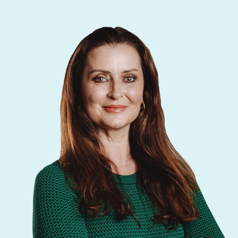 new headshot lauren